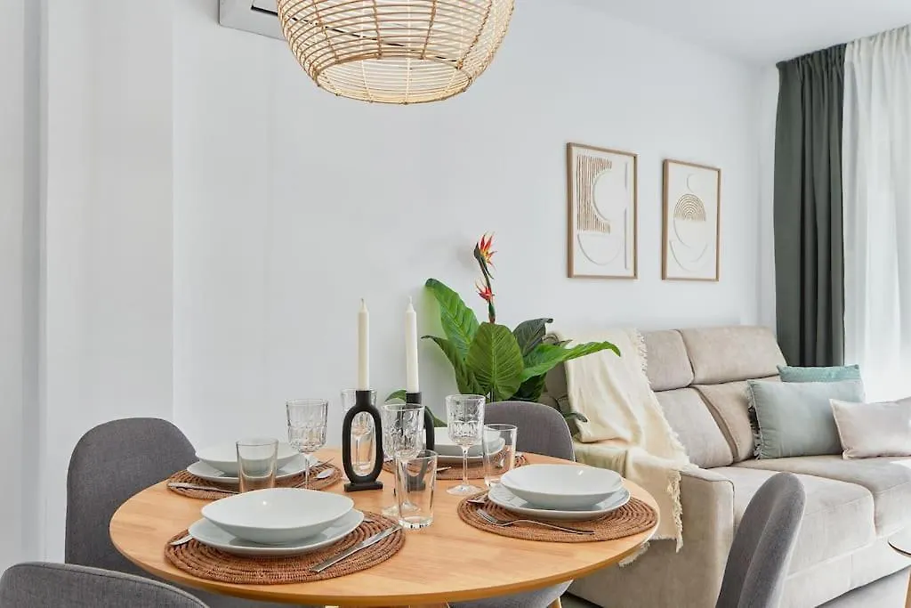 Erisa I Apartament La Carihuela 100 Mts Beach 토레몰리노스 0*,